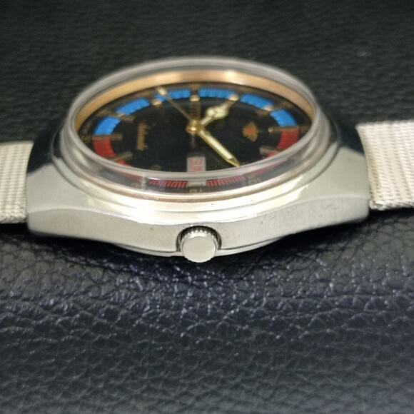 Vintage 1972 Citizen Automatic Mens Silver Watch W/daydate & Red/Blue accents - Picture 5 of 10